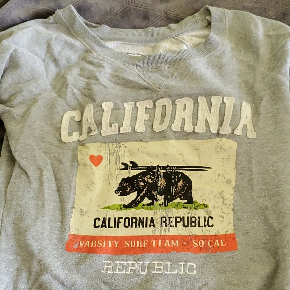 Sweatshirt